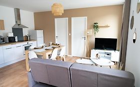 Appartement Cosy Avec Parking Prive A Saumur